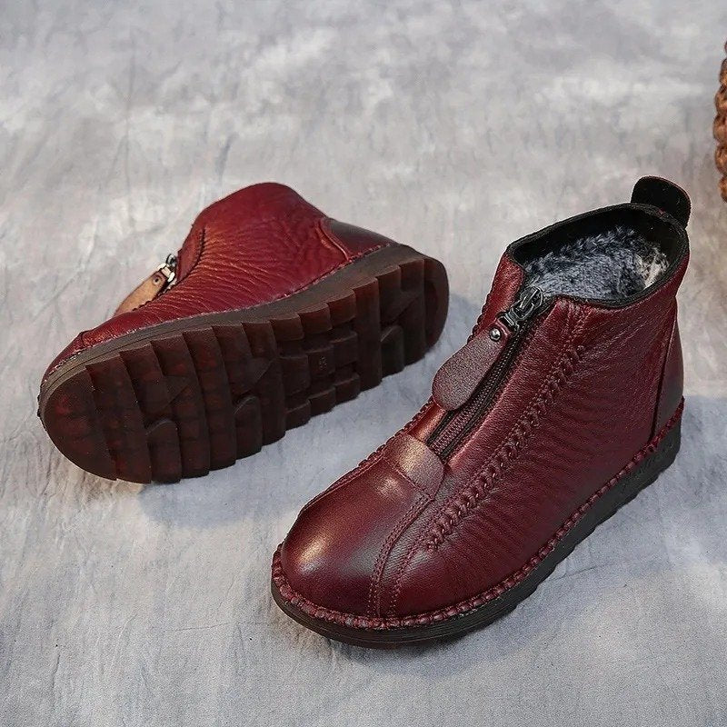 Botas antiderrapantes em couro sintético: elegância e segurança no dia a dia